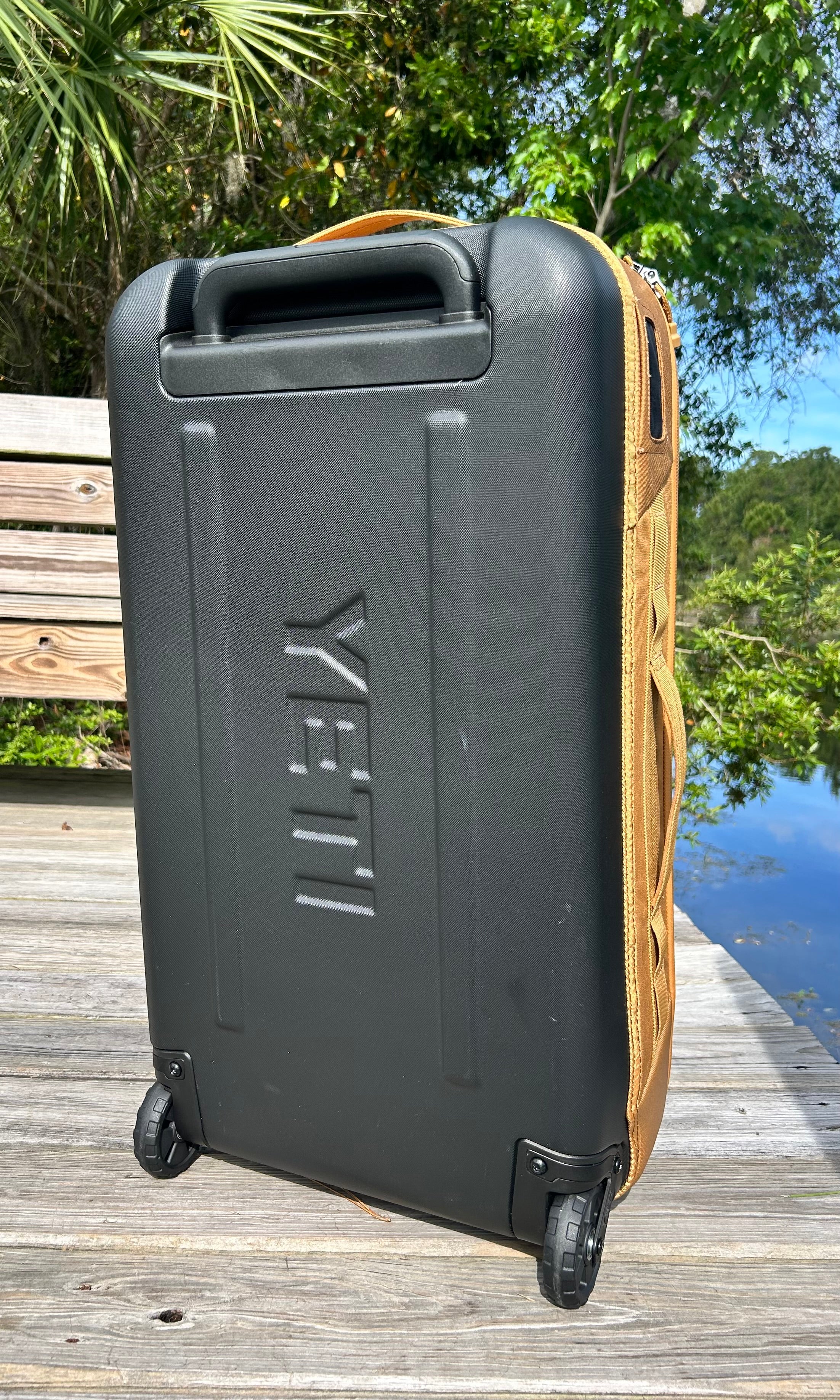 Redfish YETI Crossroads 29” 73L luggage