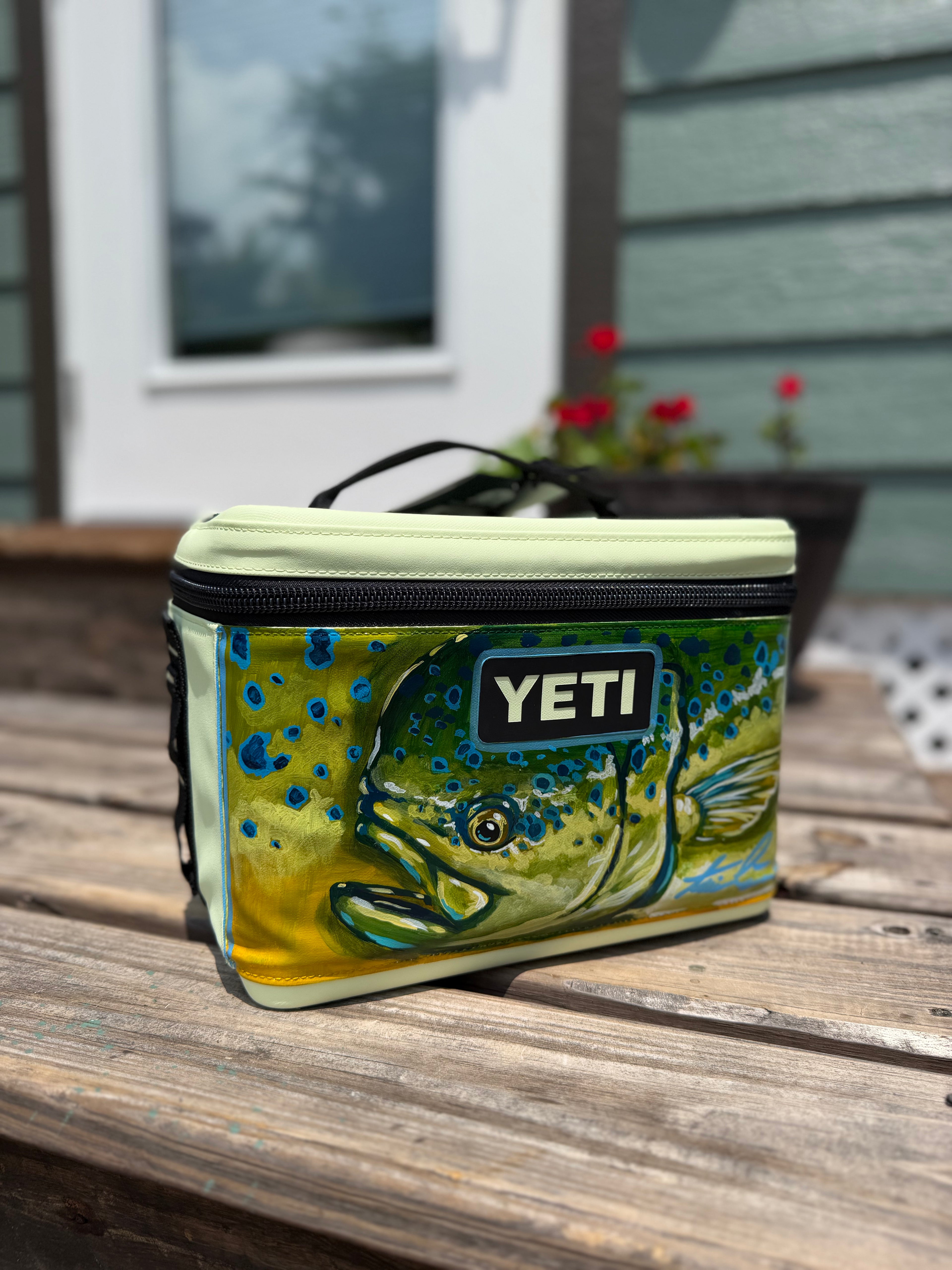 YETI 9L Insulated Snack Box Mahi Mahi Artwork